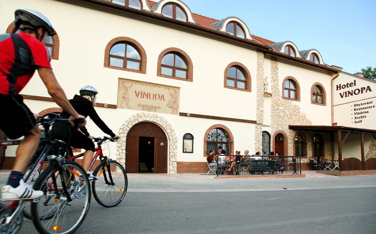 Hotel Vinopa Hustopeče Eksteriør billede