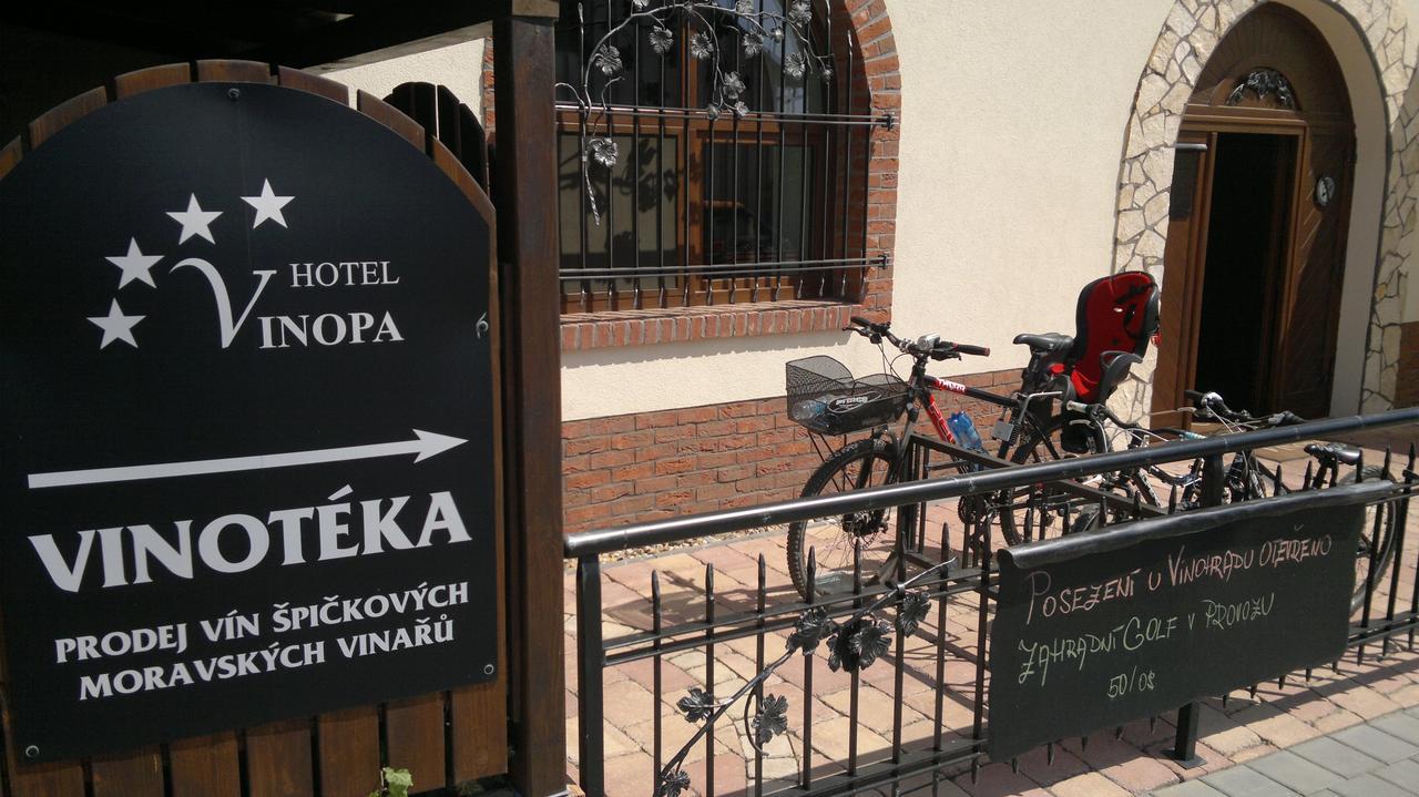 Hotel Vinopa Hustopeče Eksteriør billede