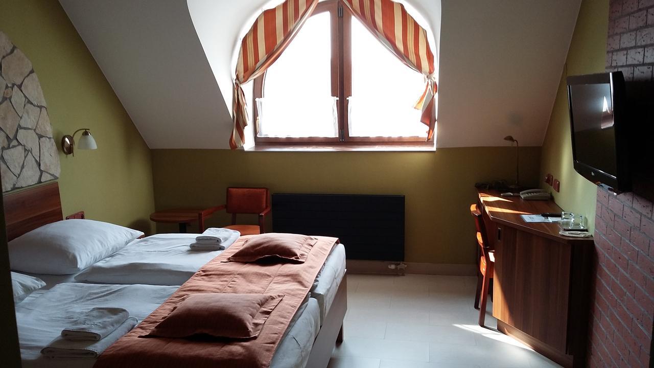 Hotel Vinopa Hustopeče Eksteriør billede